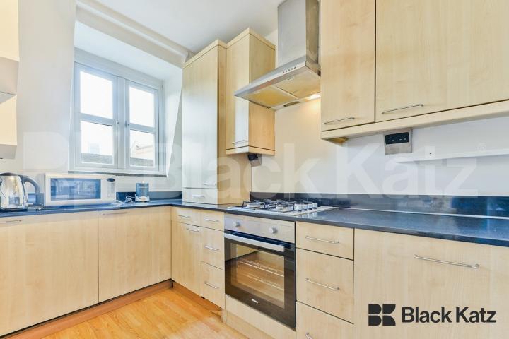 Superbly located to numerous amenities and transport links Union Street, Borough